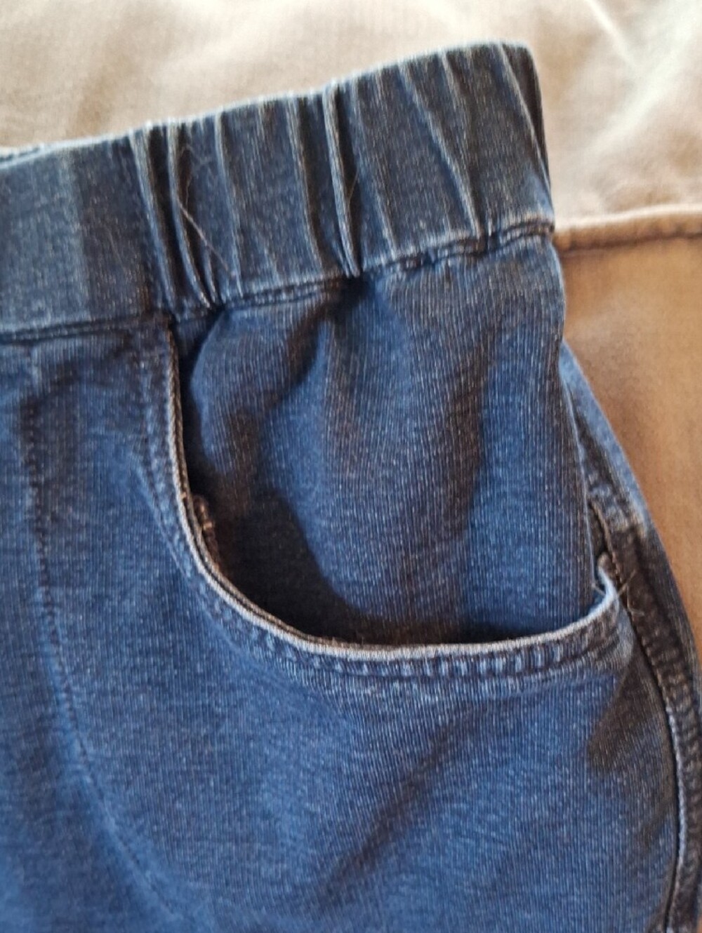 Quacker Factory Cropped Dreamme Jeans With Bling Size 2X - Picture 6 of 10